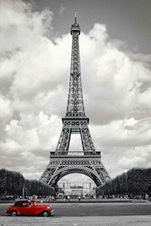 La belle Tour Eiffel (et une
              voiture rouge)